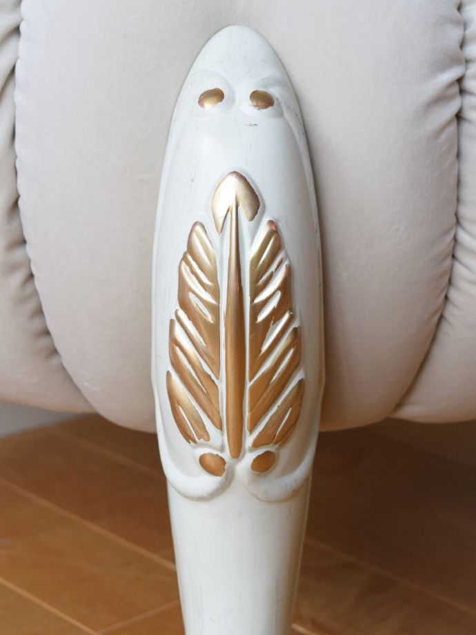 アンティーク風スツールの装飾