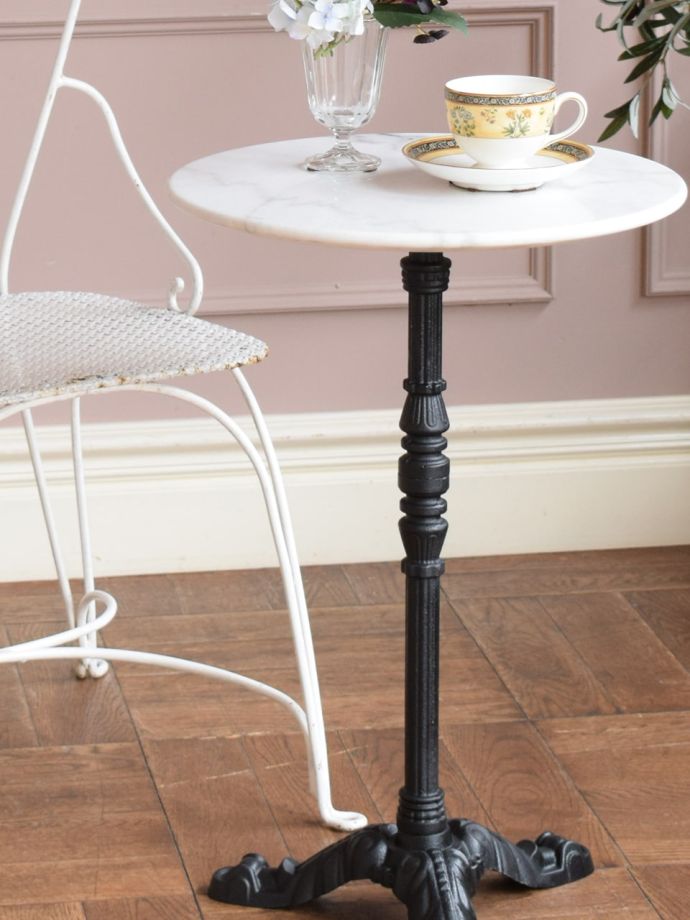 おしゃれなサイドテーブル