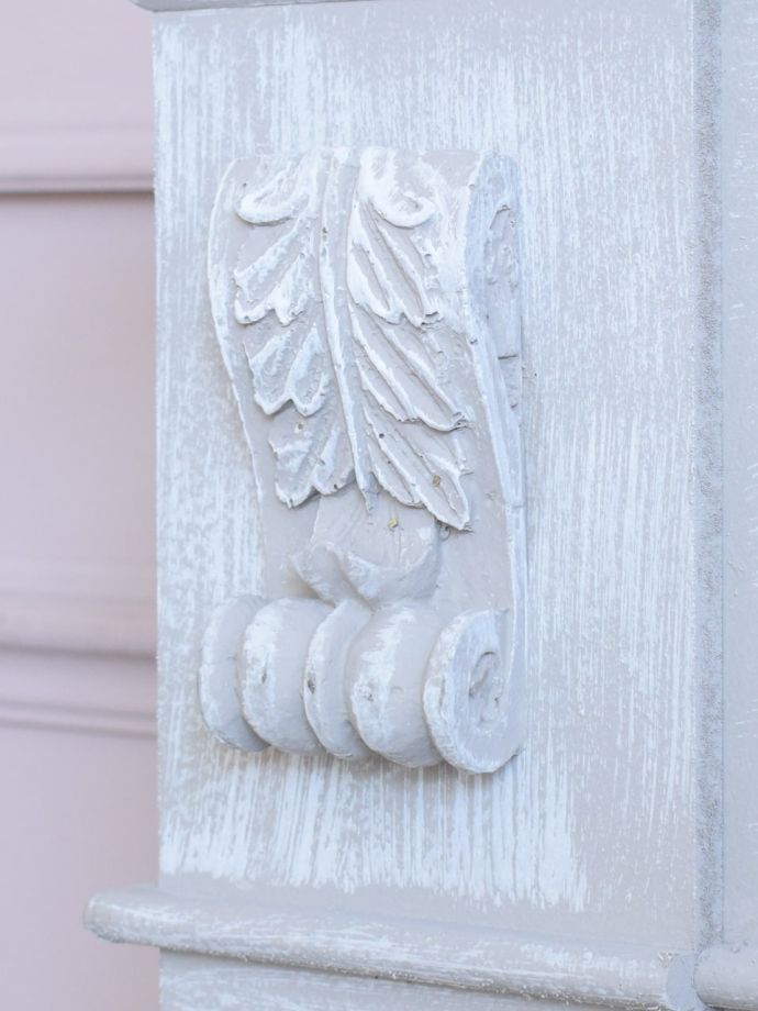 シャビーシックなマントルピース