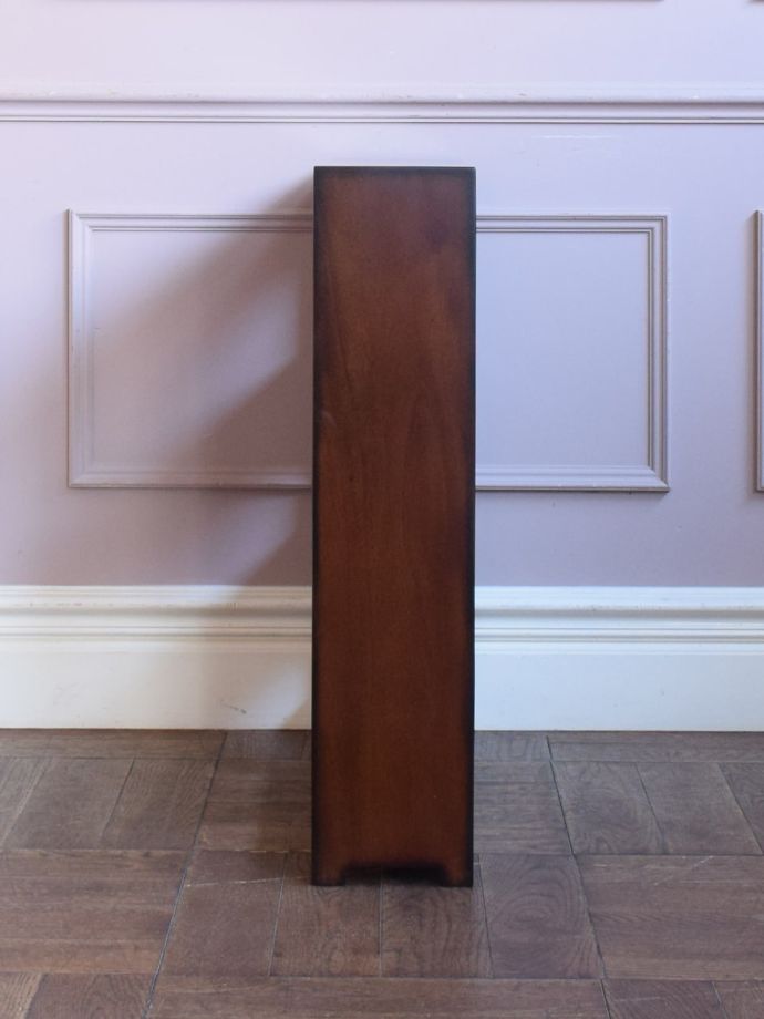 オープンキャビネットの横