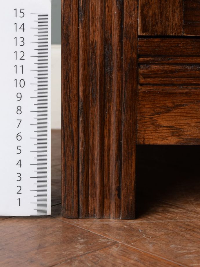 アンティーク風家具の脚