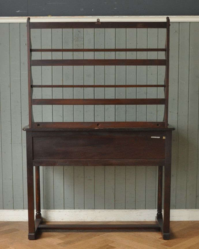 アーコールの家具　アンティーク家具　シンプルなヴィンテージ家具、アーコールのカップボード（シェルフ）。後ろからも見て下さい。(z-003-f)