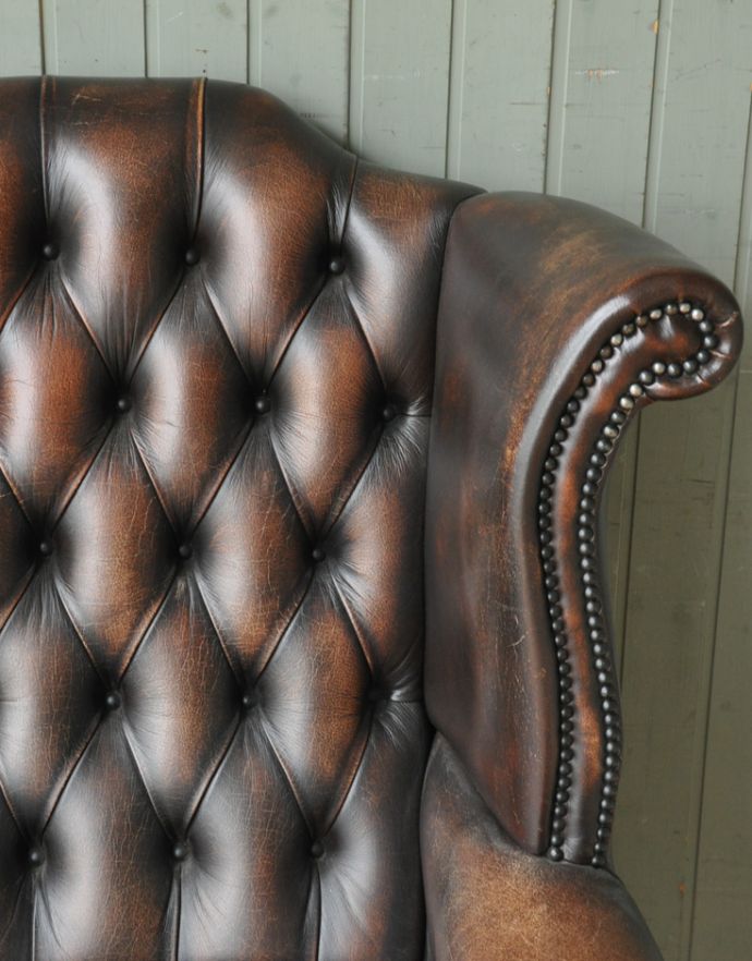 ヴィンテージの革張りソファ、カッコいいウィングバックチェア（1P