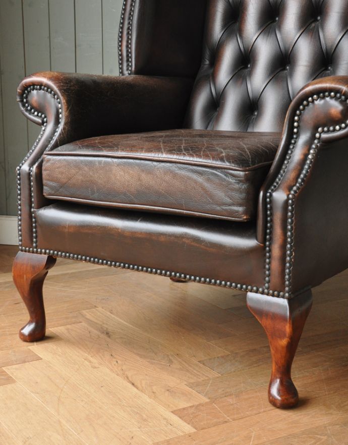 ヴィンテージの革張りソファ、カッコいいウィングバックチェア（1P