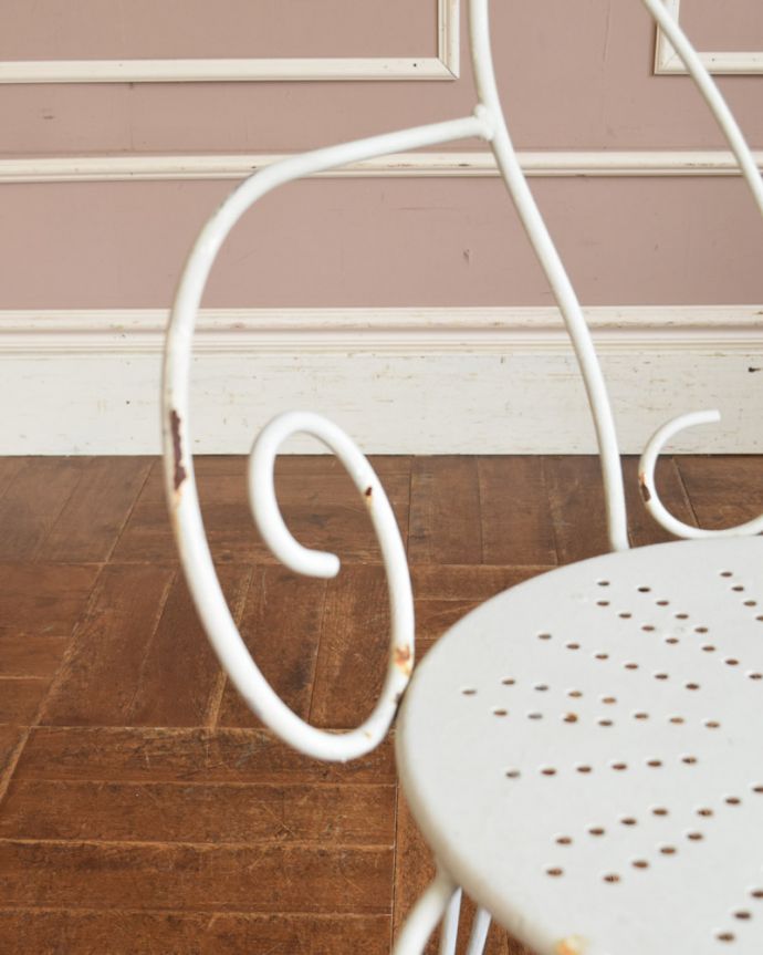 ガーデンチェア アンティーク チェア フランスのアンティークチェア、ハートのガーデンチェア(アーム付き)。アームがあります。(z-022-c)