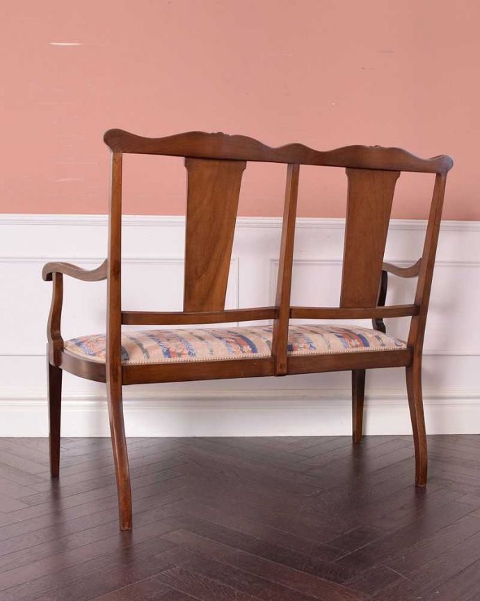 セティ・ソファ・ベンチ アンティーク チェア マホガニー材を使ったシンプルで上品なセティ。こちら側も、もちろんキレイです。(z-023-c)