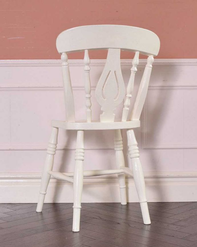 キッチンチェア アンティーク チェア 1930年代のアンティーク キッチンチェア(ホワイト)。後ろ姿にも自信アリ!後ろから見られることも多い椅子。(z-036-c)