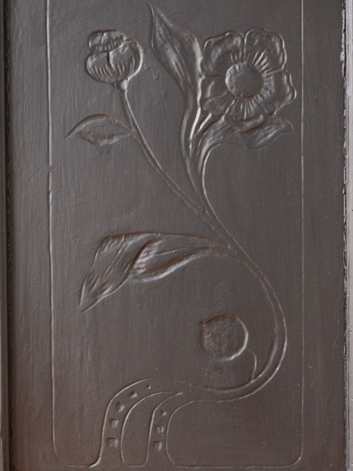 アンティーク家具の装飾