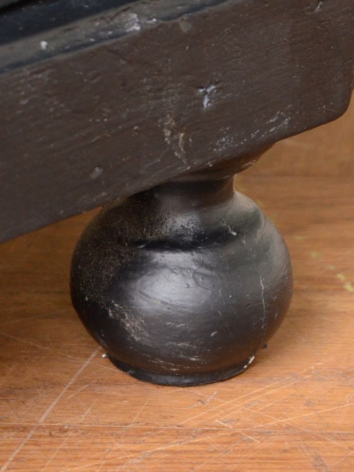 アンティーク家具の脚