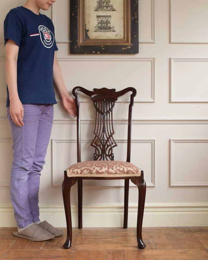 英国アンティークのサロンチェア