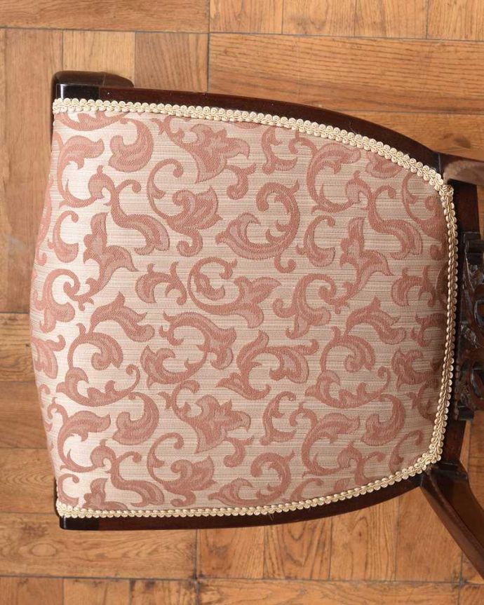 アンティークの椅子の座面