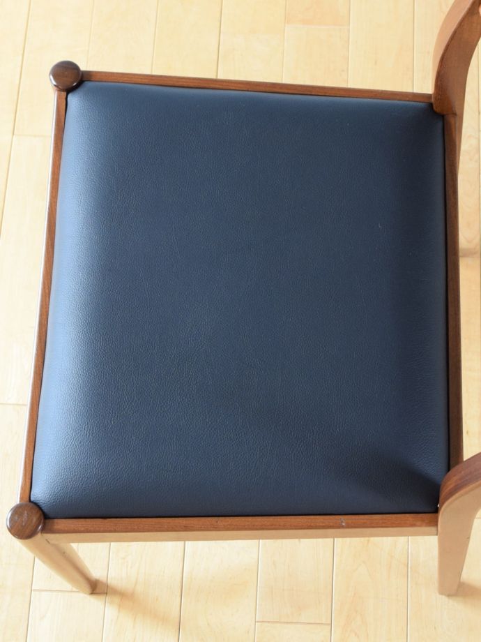 ビンテージチェアの座面