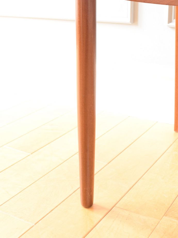 G-PLANの椅子の足