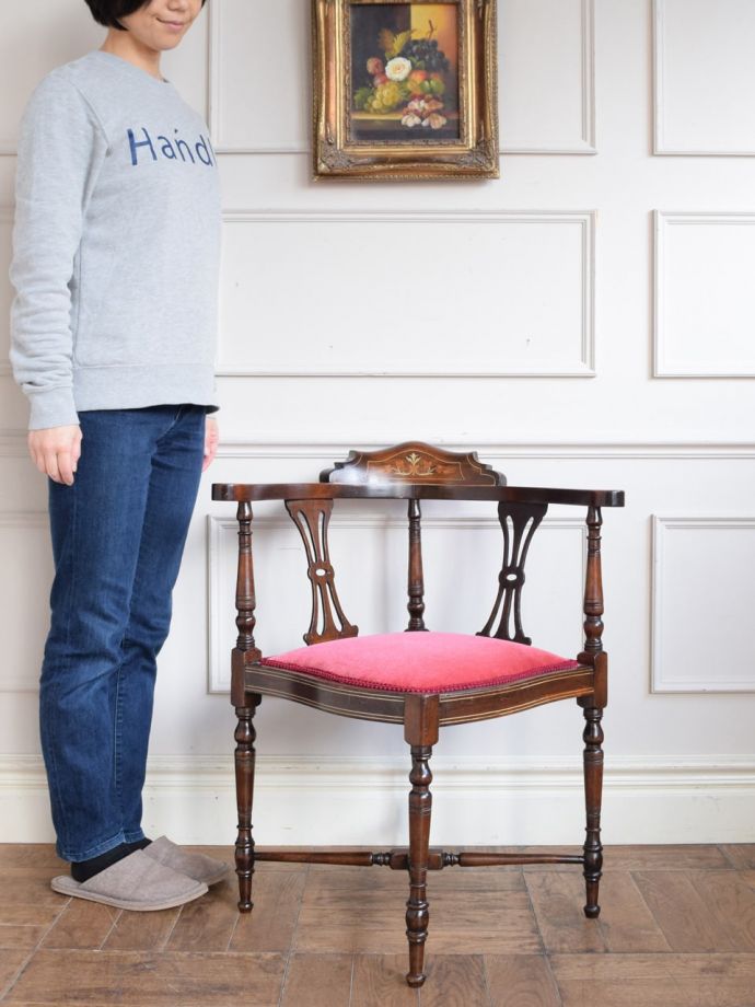 英国アンティークの椅子、コーナーチェア