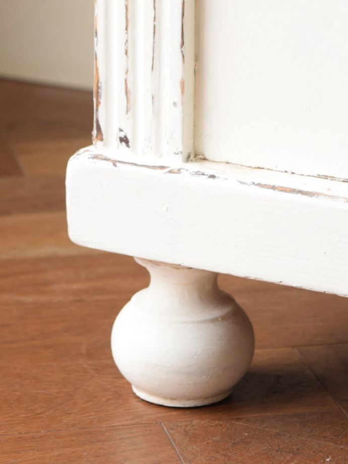 アンティーク家具　カップボード 英国の品のある美しさ、マホガニー材のアンティークのカップボード