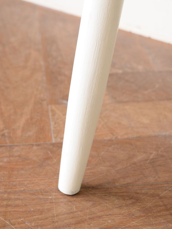 アンティークスツールの脚