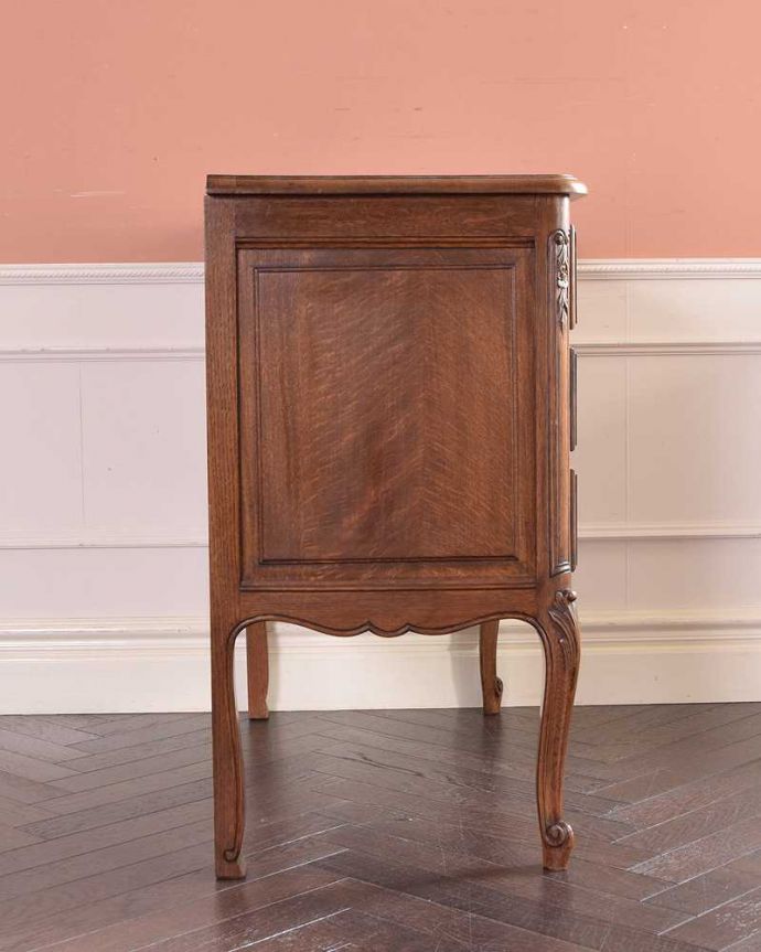 アンティークのチェスト アンティーク家具 フランスのエレガントなアンティーク家具、フラップ扉付のチェスト&シェルフ。横から見てもステキ横から見るとこんな感じ。(z-070-f)