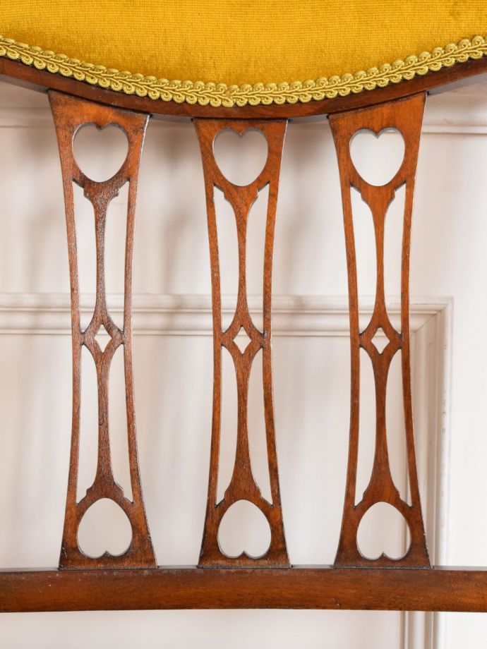 英国アンティークらしい装飾