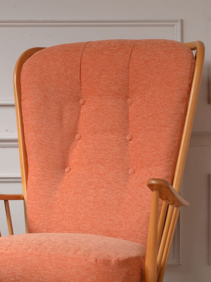 アーコールチェアの背もたれ