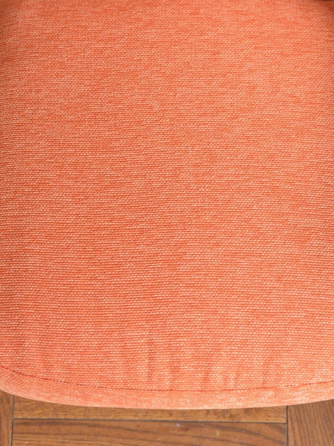 パーソナルチェアの座面の生地