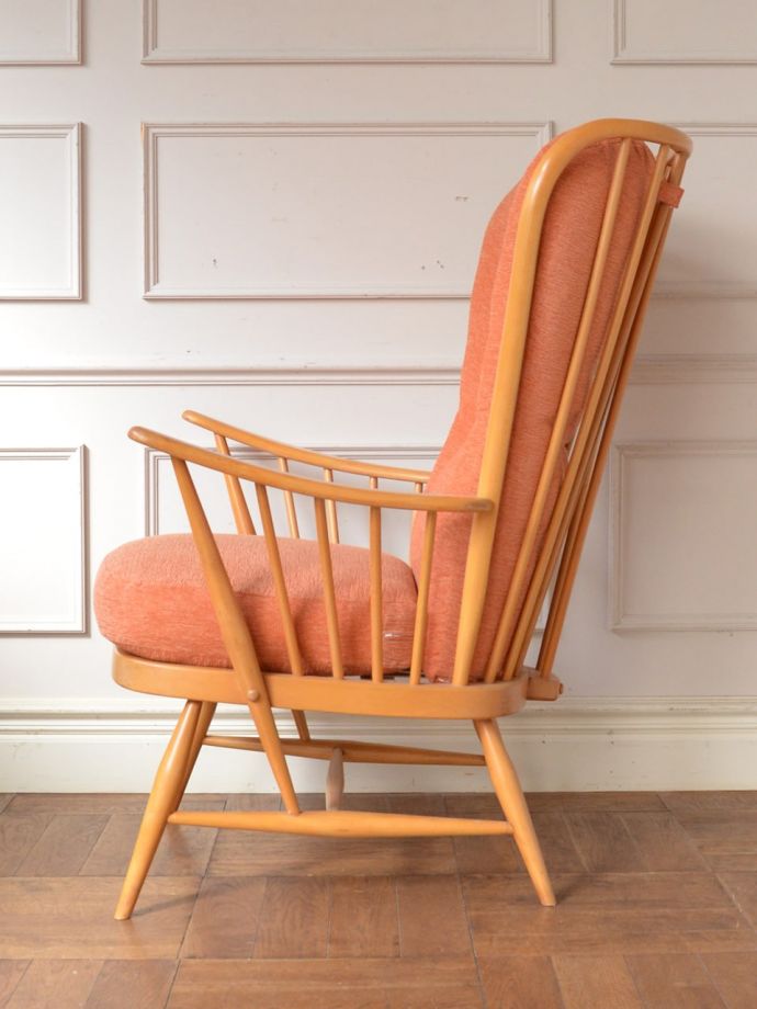 アーコールチェアの側面