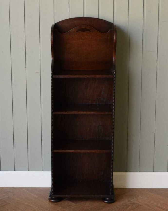 アンティークのキャビネット　アンティーク家具　本を読むのが楽しくなる棚付きの英国アンティーク マガジンラック。しっかり修復しました。(z-075-f)