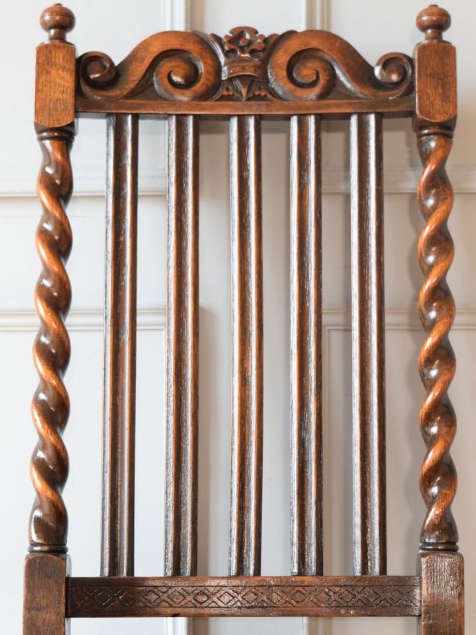 アンティークチェアの装飾