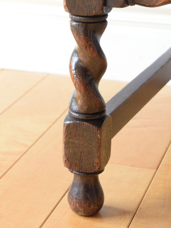 アンティーク椅子の脚