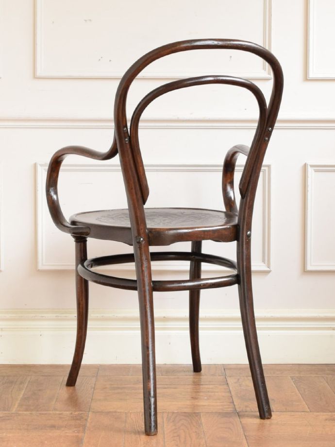 英国アンティークのカッコいい曲げ木椅子、アーム付きのベントウッド
