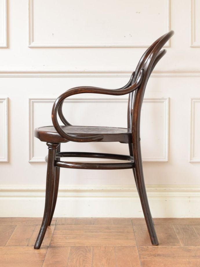 英国アンティークのカッコいい曲げ木椅子、アーム付きのベントウッド