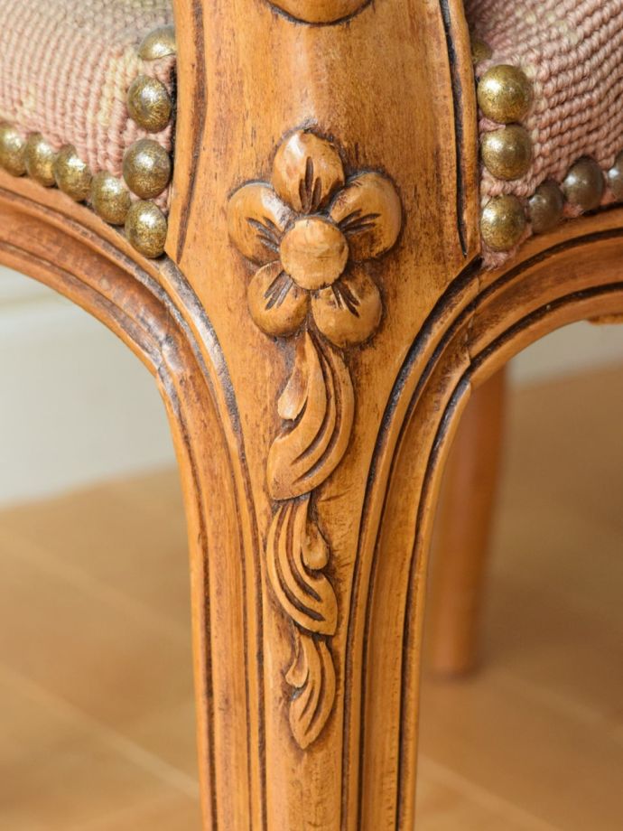 アンティークらしい装飾