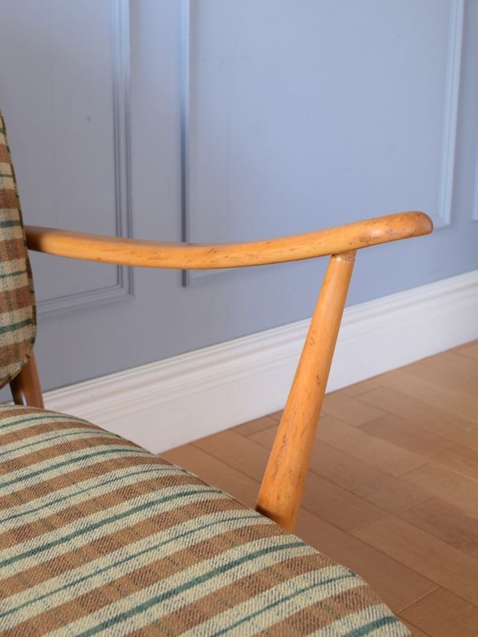 アンティークの椅子のアーム