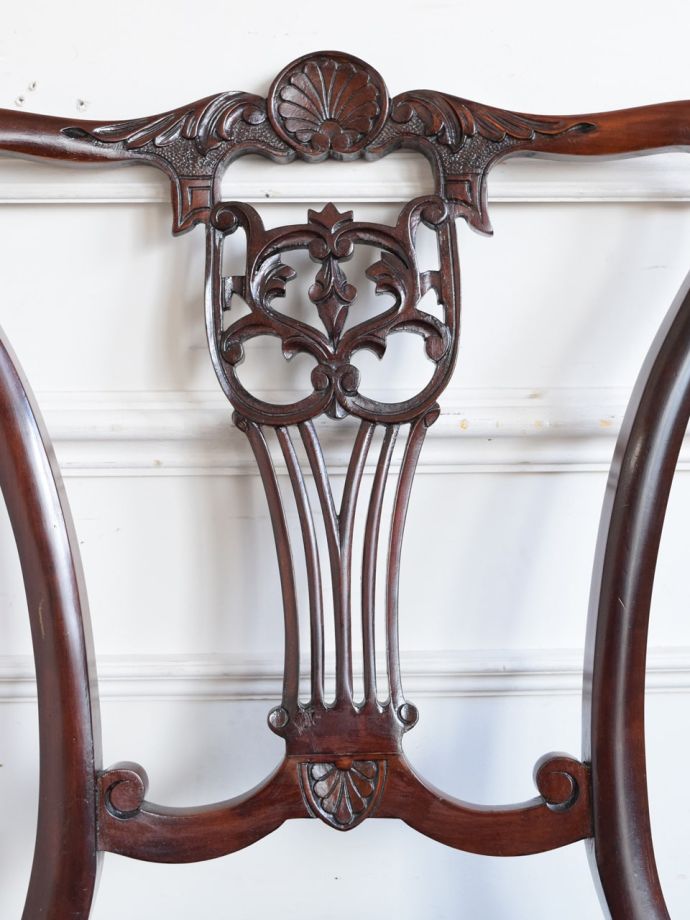 英国アンティークらしい装飾