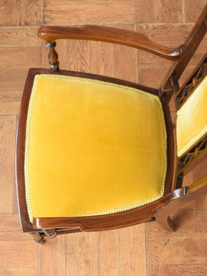 アンティークの椅子の座面