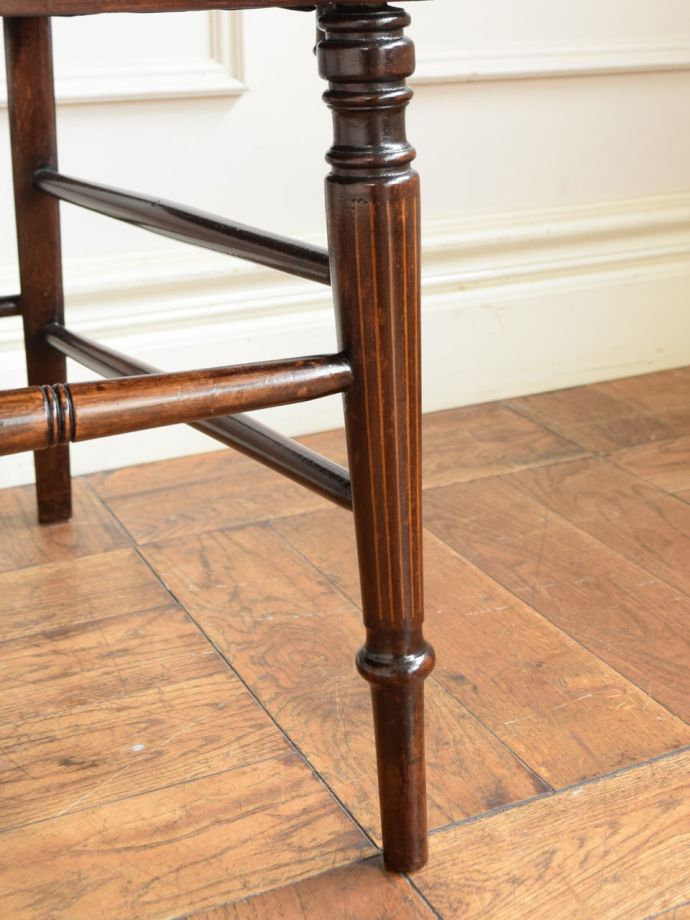 アンティーク椅子の脚