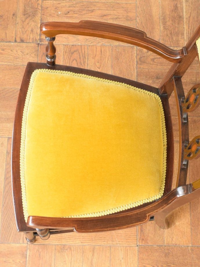 アンティークの椅子の座面