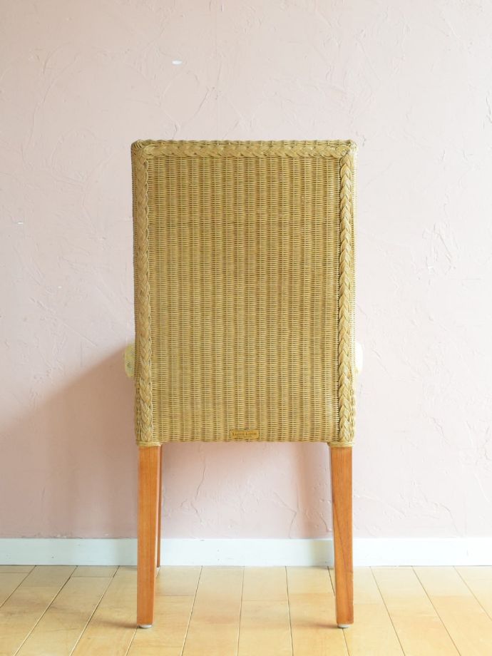 ロイドルームチェアの後ろ姿