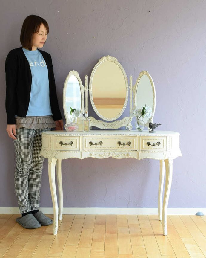 アンティークのドレッサー アンティーク家具 憧れの可愛いドレッシングテーブル(鏡台)、アンティークのフレンチインテリア。いつでもお姫様気分。(z-090-f)