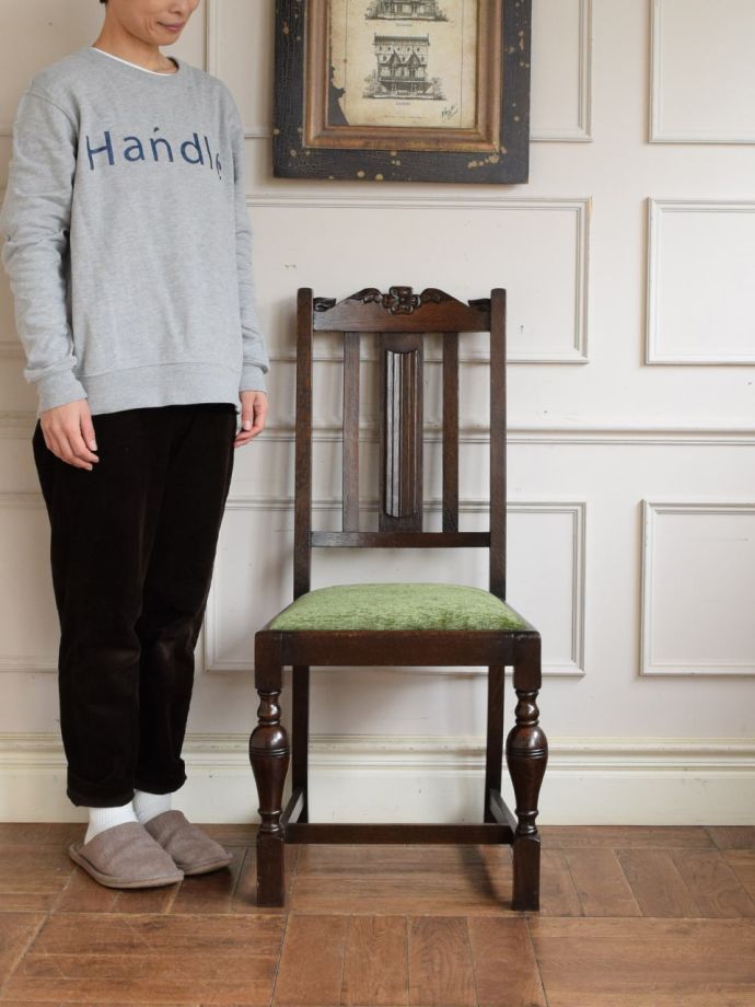 英国アンティークのダイニングチェア