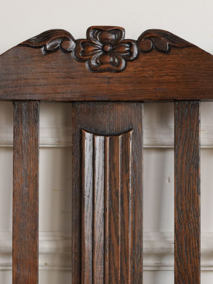 アンティークチェアの装飾