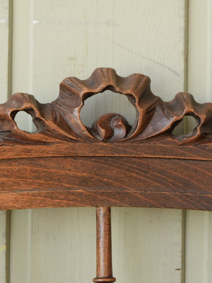 ナポレオンチェアの装飾