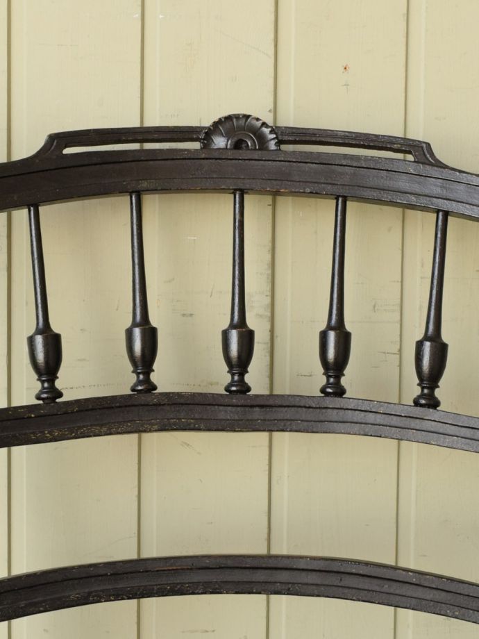 ナポレオンチェアの装飾