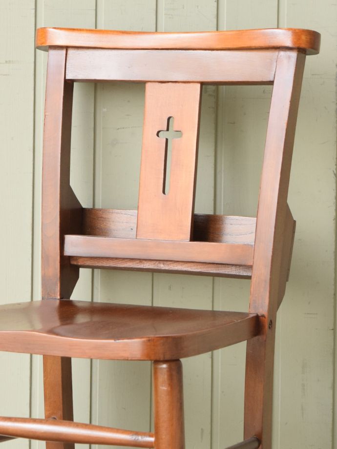 アンティークチェアの背もたれ