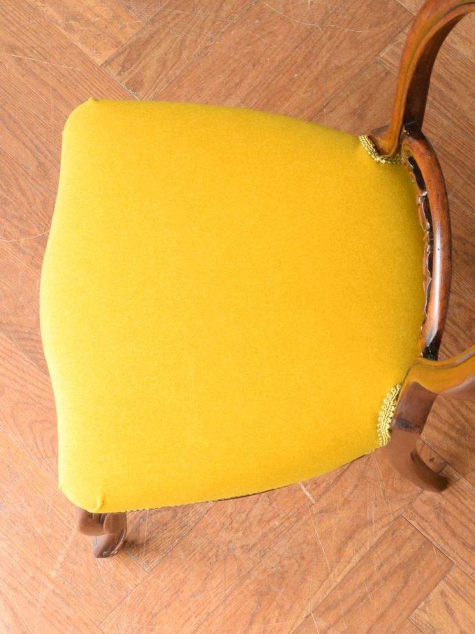 アンティークの椅子の座面