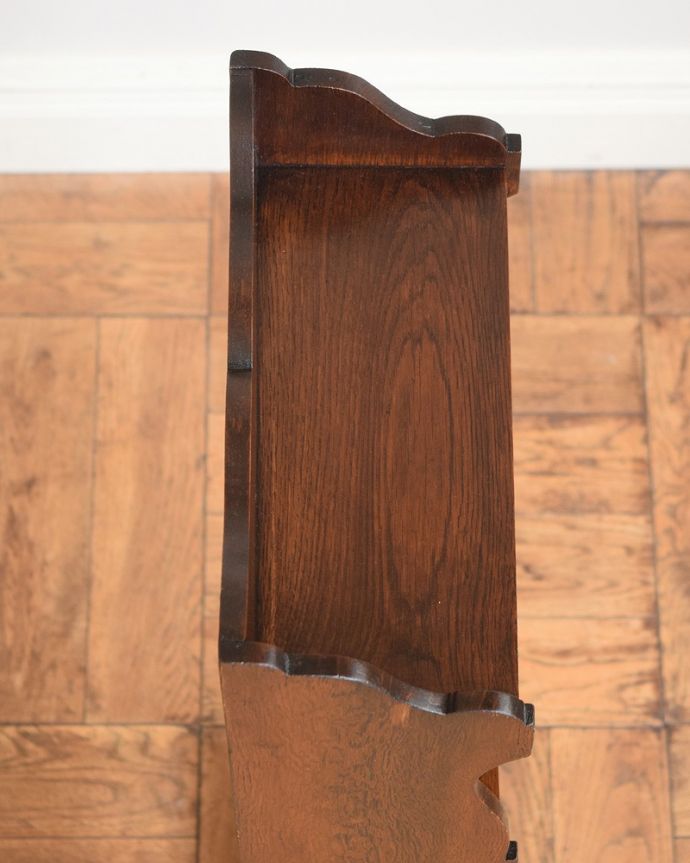 アンティーク家具 英国スタイルのアンティーク家具、オープンタイプのブックシェルフ(本棚)。天板もキレイに仕上げました。(z-101-f)