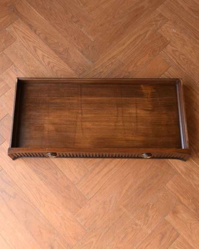 アンティークのキャビネット　アンティーク家具　イギリスのオシャレなアンティーク家具、マホガニー材が美しいサイドボード。キレイに修復しました。(z-107-f)