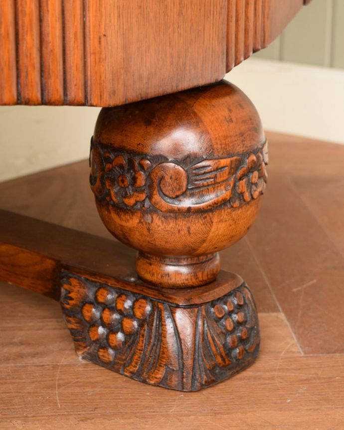 アンティーク家具の脚