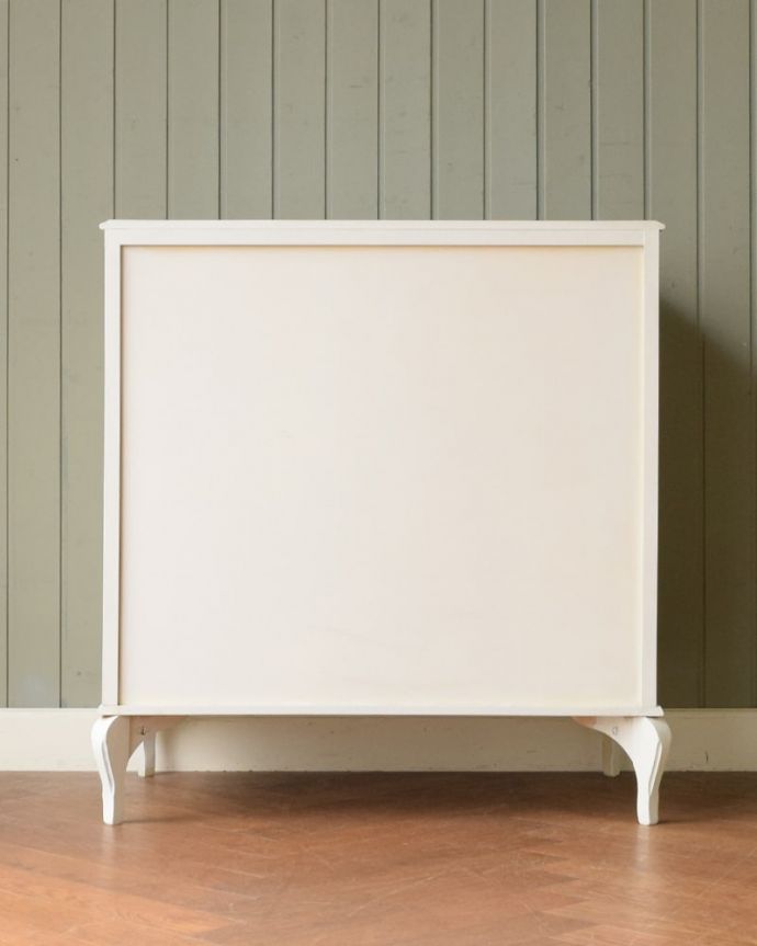 アンティークのチェスト アンティーク家具 フランスのアンティークチェスト、女性らしいドロワー(整理ダンス) 後ろ姿も女性らしく後ろ姿にも気を使っています。(z-114-f)