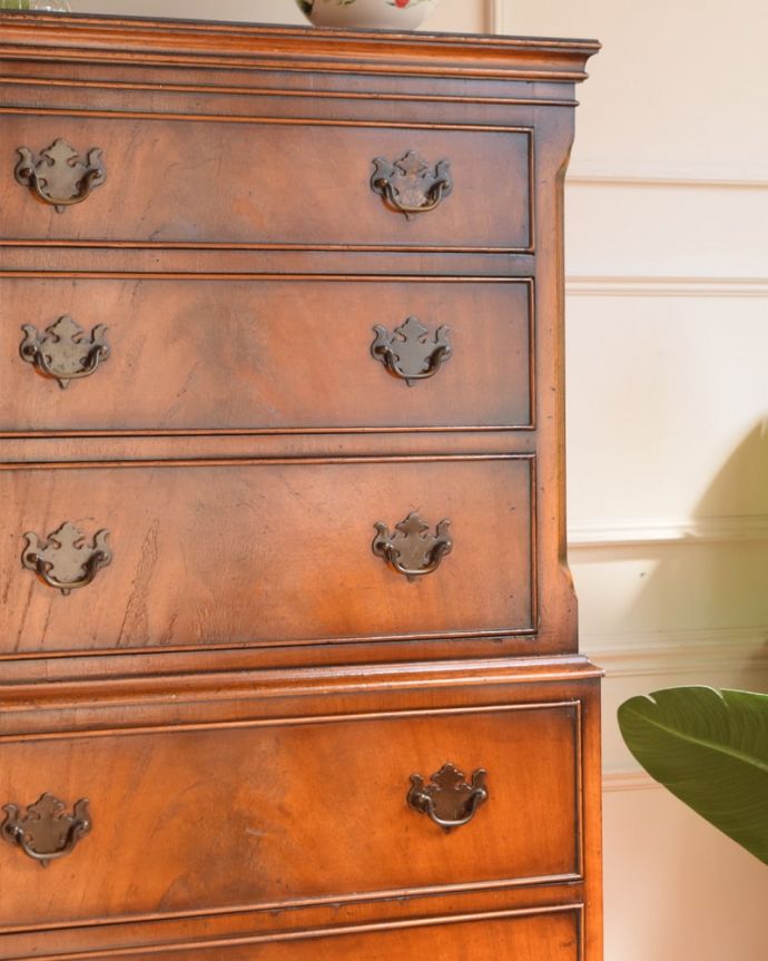 アンティークチェストの美しい木目