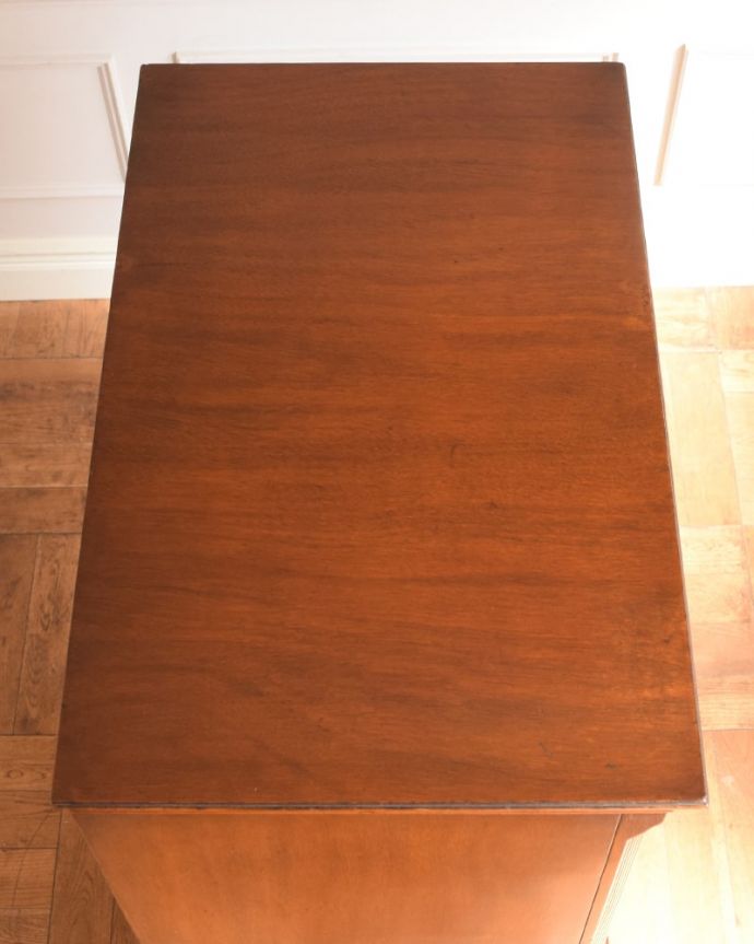 アンティークチェストの天板